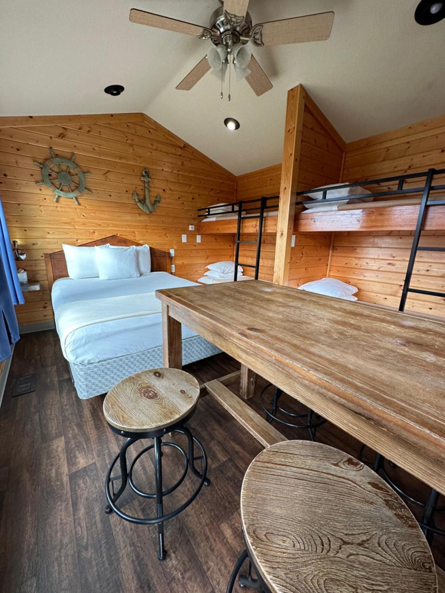 Westport Inn Cabins מראה חיצוני תמונה